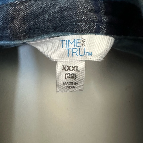 Time and Tru Blue and Plaid Women’s Shirt Size XXXL (22) - Picture 2 of 3